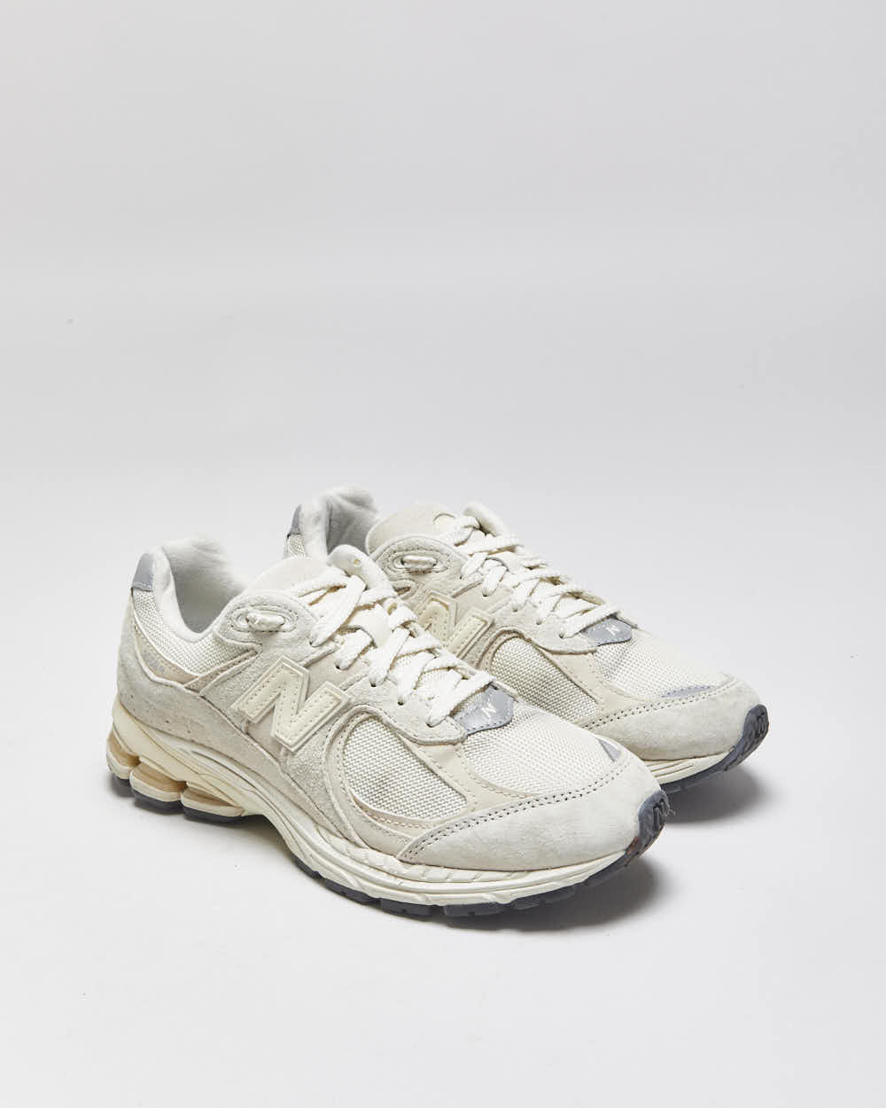 2023 New Balance M2002R Women's 'Calm Taupe/Angora Silver Metallic Trainers - UK6