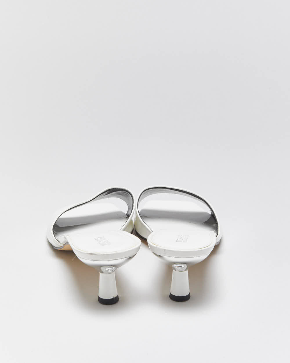 Vintage Michael Michael Kors Women's White Patent Leather Square Toe Kitten Heel Mules - UK8