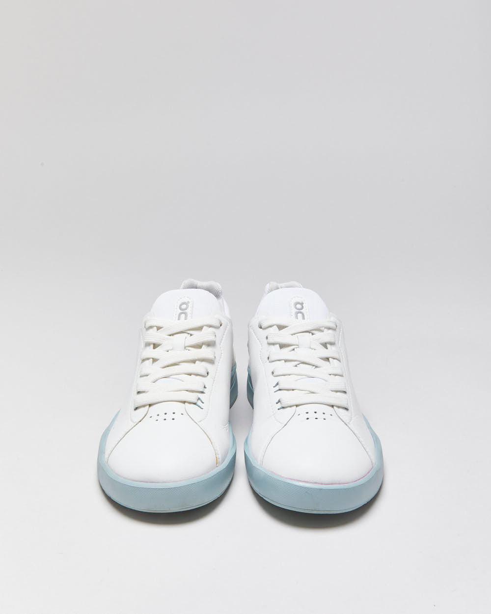 2024 ON Running Women's The Roger Low Top Tennis Trainers - UK5.5