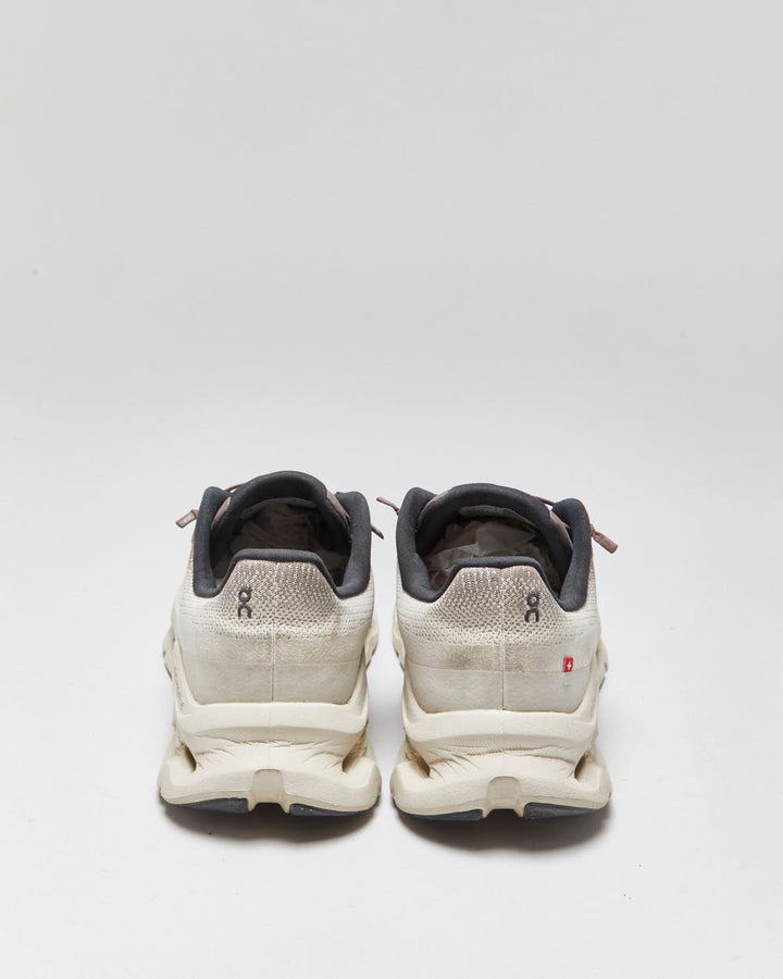 2024 ON Women's Cloudtilt Ivory/Clove/Sand Running Trainers - UK8