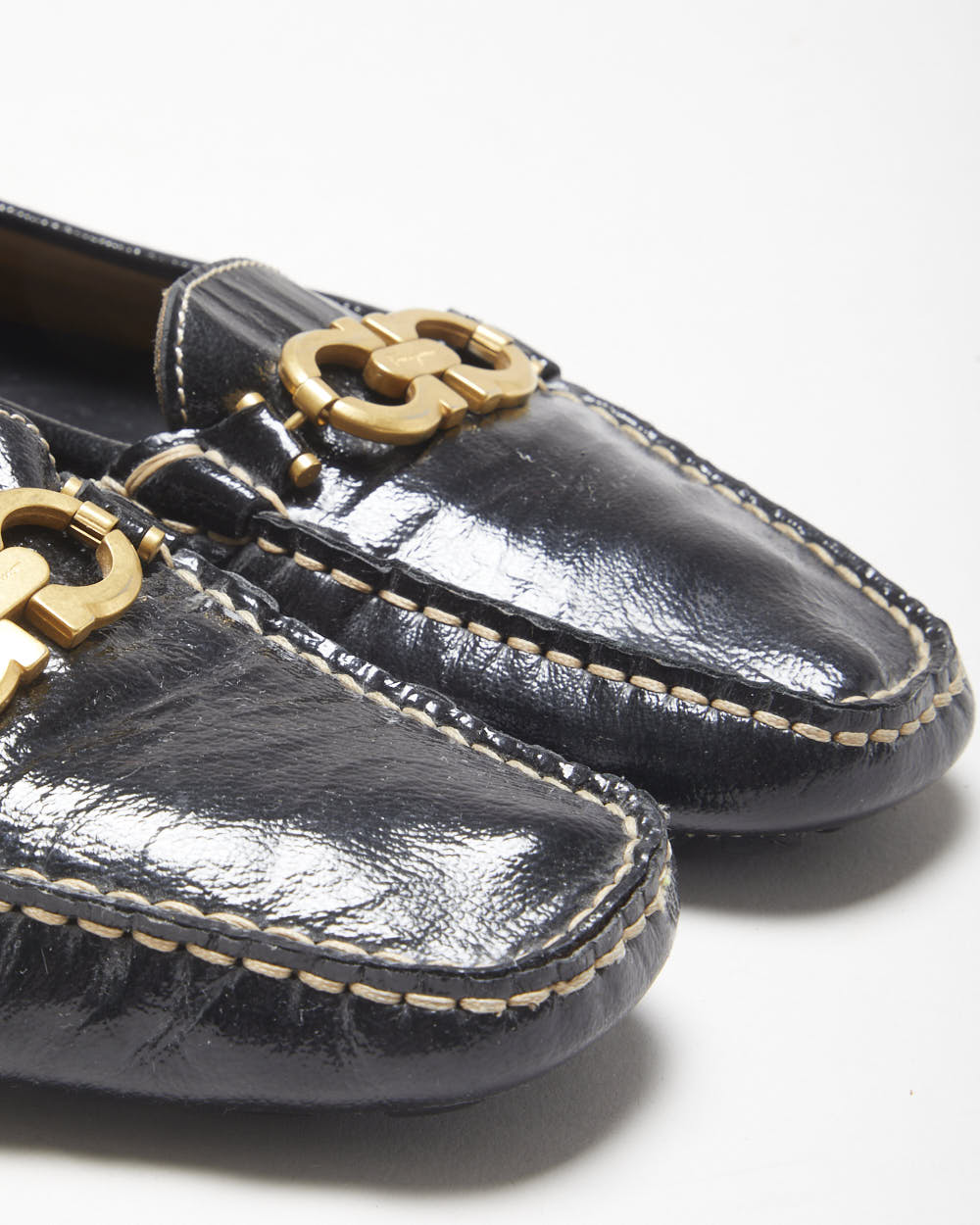 Salvatore Ferragamo Women's Black Patent Leather Gancini Horsebit Driving Loafers - UK7