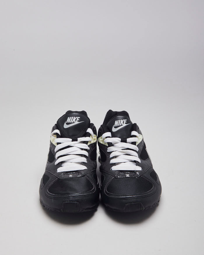 Vintage 2011 Nike Shox Trainers - UK 3.5