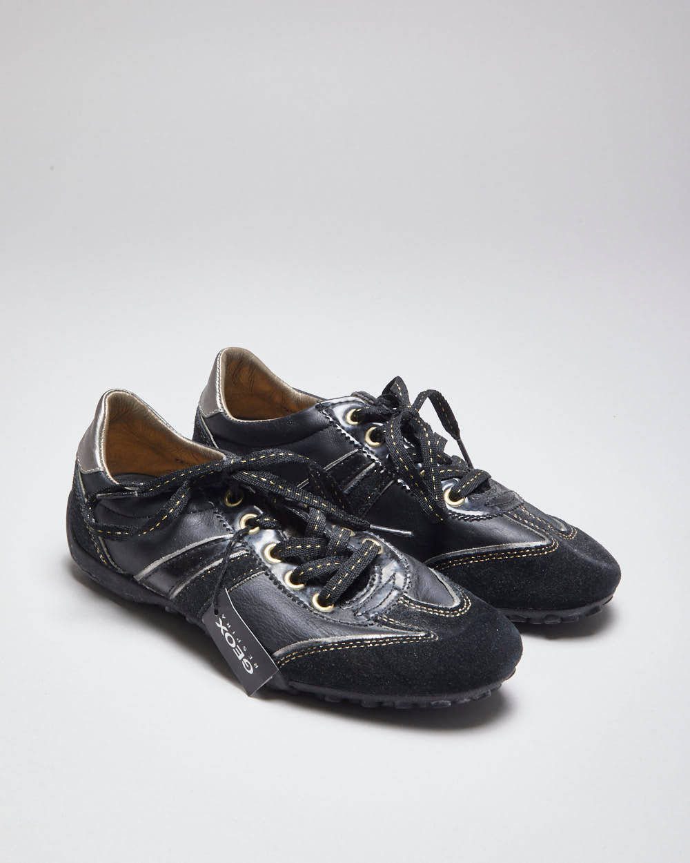 Deadstock Geox Respira Black Trainers - UK6