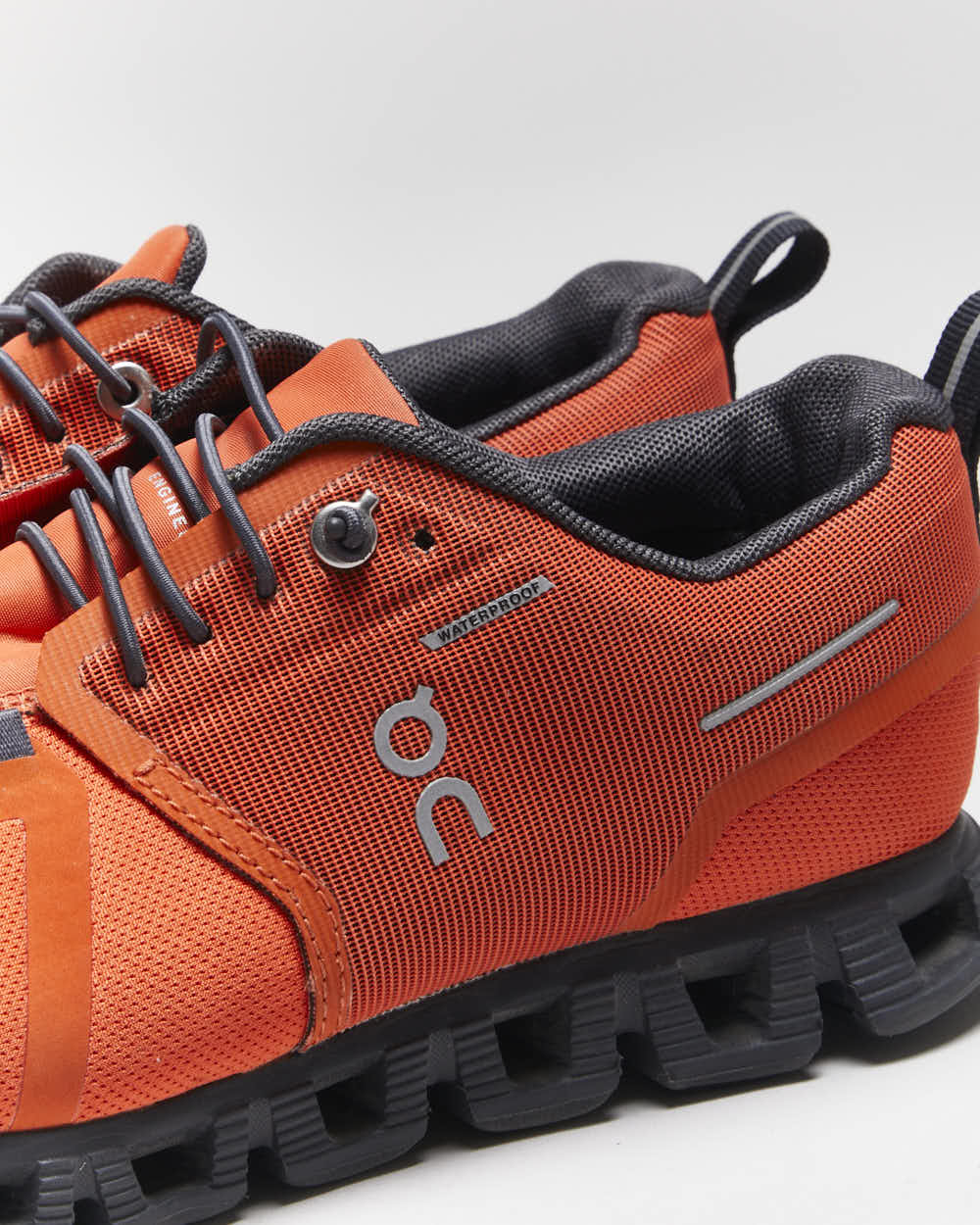 ON Cloud 5 Waterproof Trainers - UK5.5