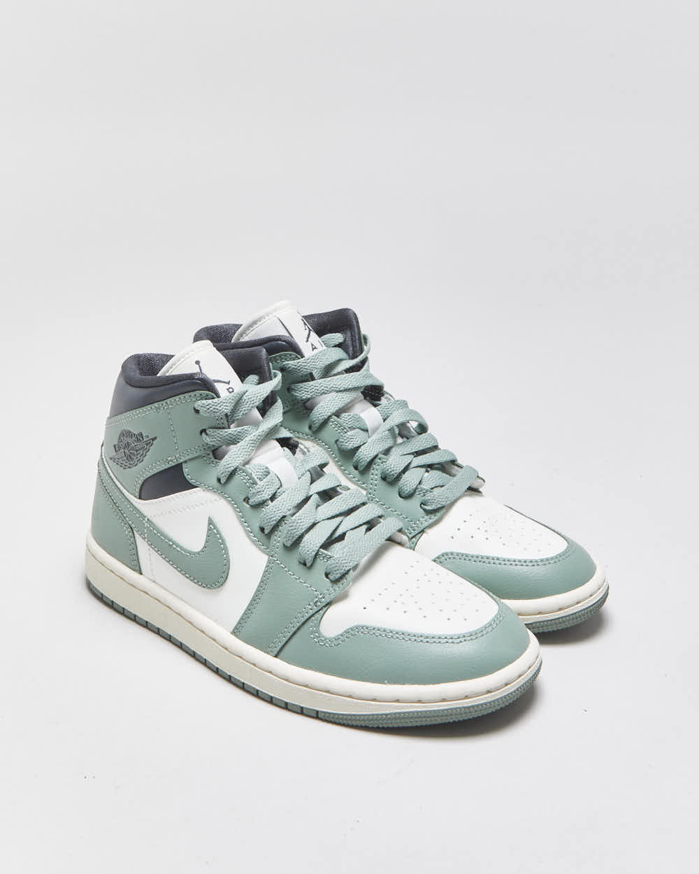 DS 2023 Nike Air Jordan 1 Mid 'Jade Smoke ' Women's Leather Trainers - UK4