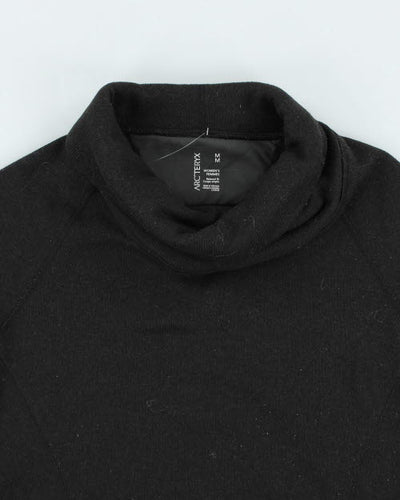 Vintage Women's Arc'teryx Funnel Neck Sweatshirt - M