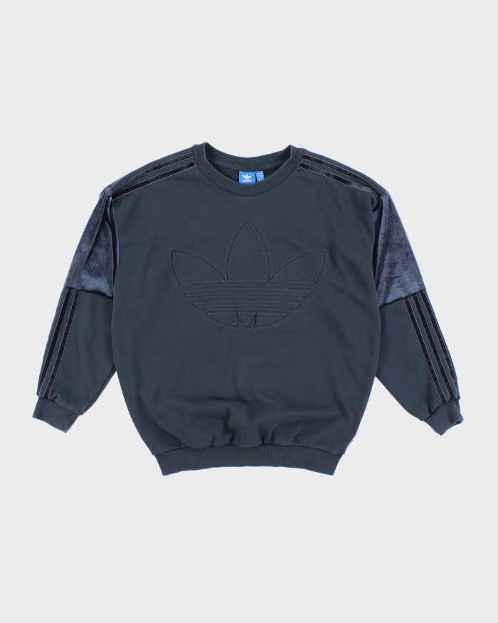 Vintage Women's Adidas Embossed Logo Sweatshirt - L