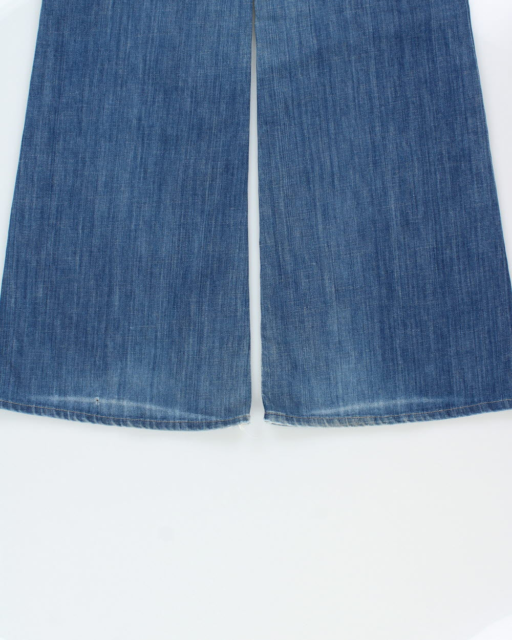 Vintage Y2K 00s Hudson Women's Low-Rise Distressed Denim Patch Pocket Bell Bottom Flared Jeans - W30 L31