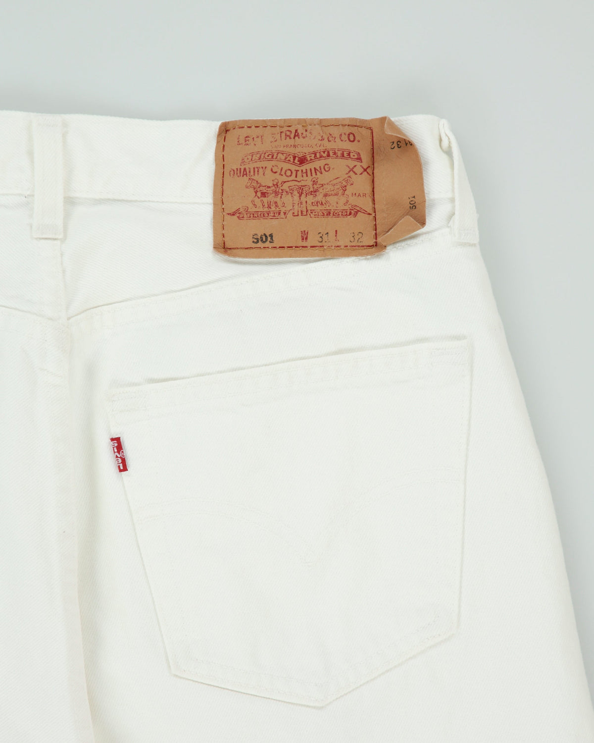 Vintage 1997 Levi's 501 Red Batwing Made In Canada Jeans - W29 L31