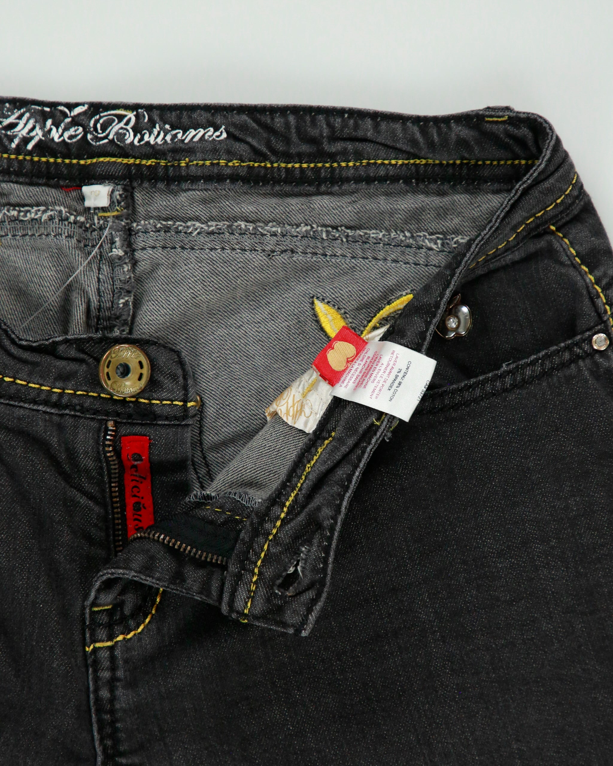 Vintage Y2K 2000s Apple Bottom Embroidered Bootcut Jeans - W32 L32