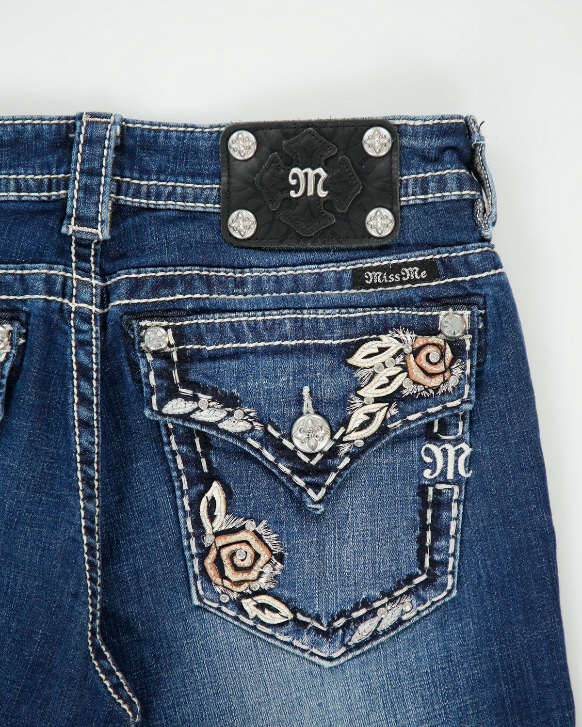 Vintage Y2K 00s Miss Me Women's Low Rise Contrast Stitch Rhinestone Embellished Flap Pocket Signature Bootcut Jeans - W30 L34