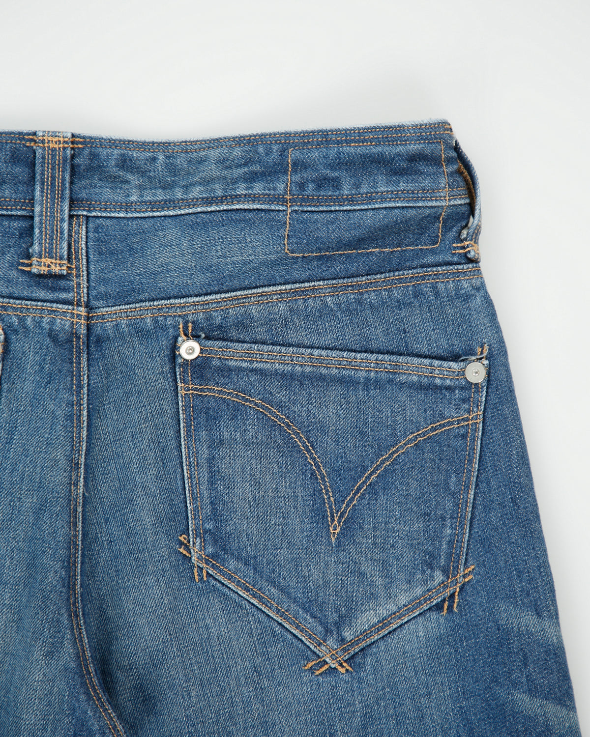 Vintage Y2K 00s Levi's Engineered Women's Low Rise Seam Front Barrel Leg Slim Fit Denim Jeans - W28 L32