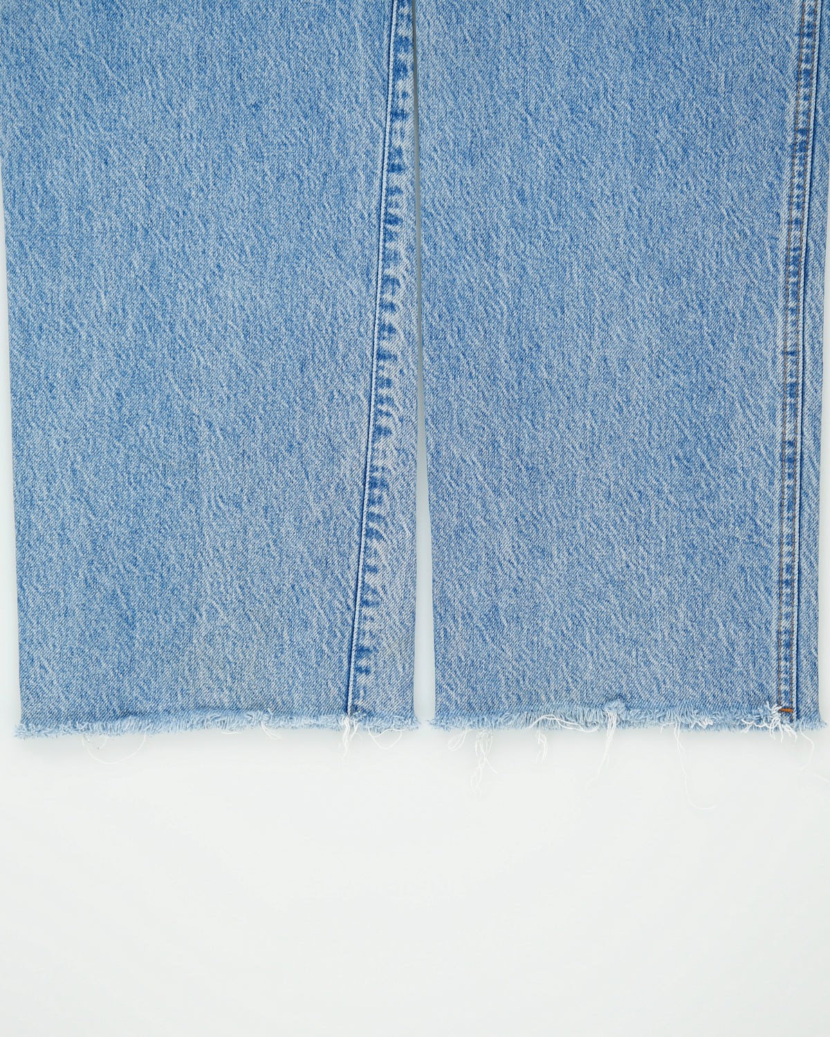 Reformation Women's 'Val 90's Mid Rise Straight Leg' Raw Hem Denim Jeans - W26 L31