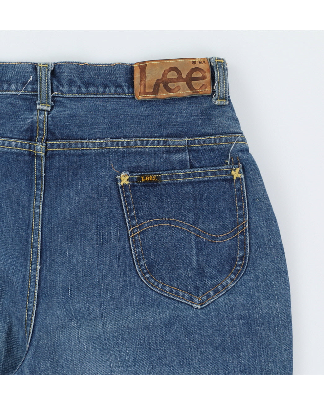 Vintage 70s Lee Medium Wash High Waisted Jeans - W30