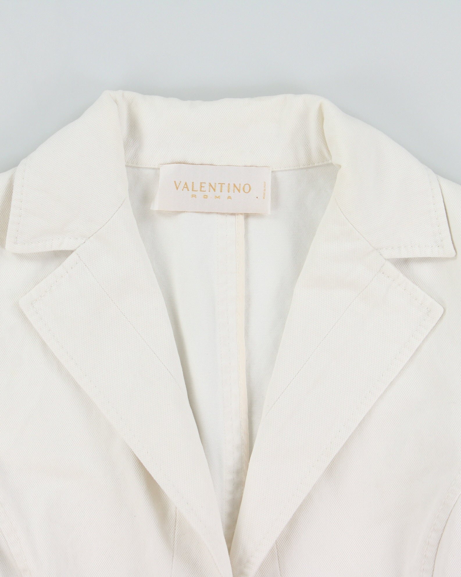 Vintage Y2K 00s Valentino Roma Women's White Cropped Denim Ruffle Jacket - S