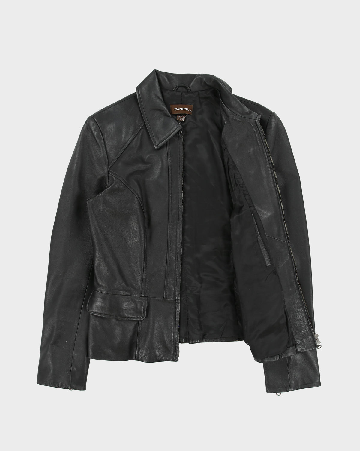 Vintage Y2K 00s Danier Women's Calfskin Leather Moto Jacket - M