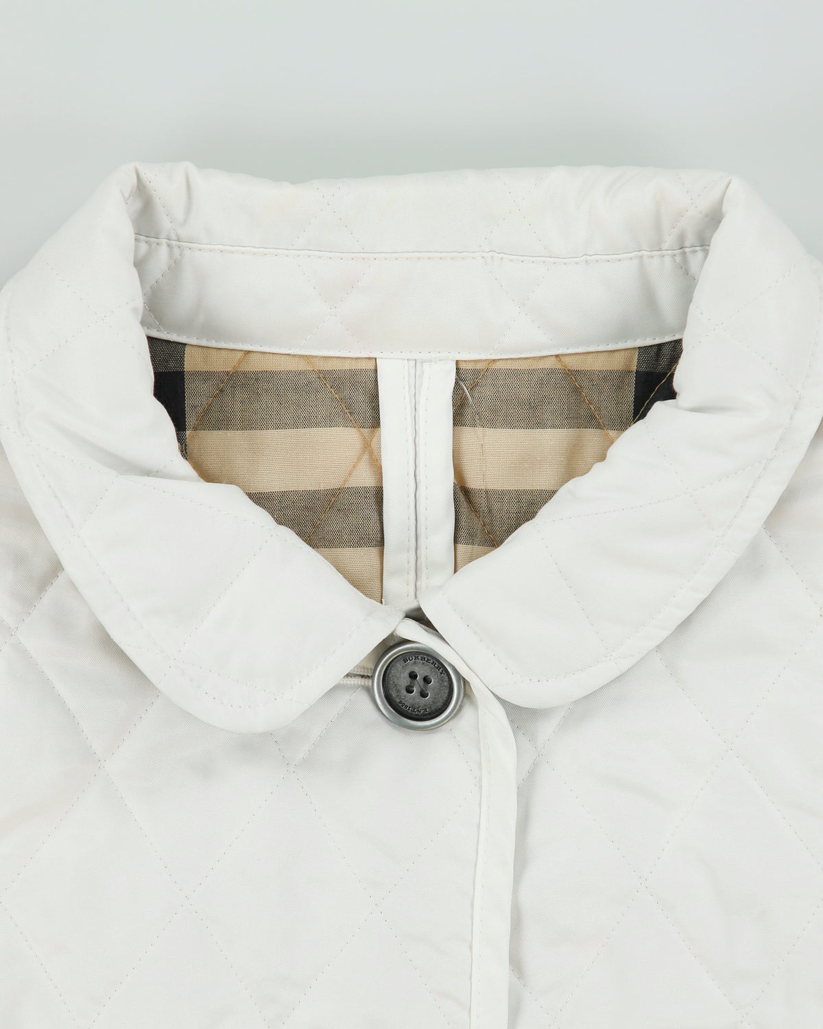 Vintage Y2K 00s Burberry Women's White Nova Check Lined Cropped Quilted Slim Fit Jacket - L