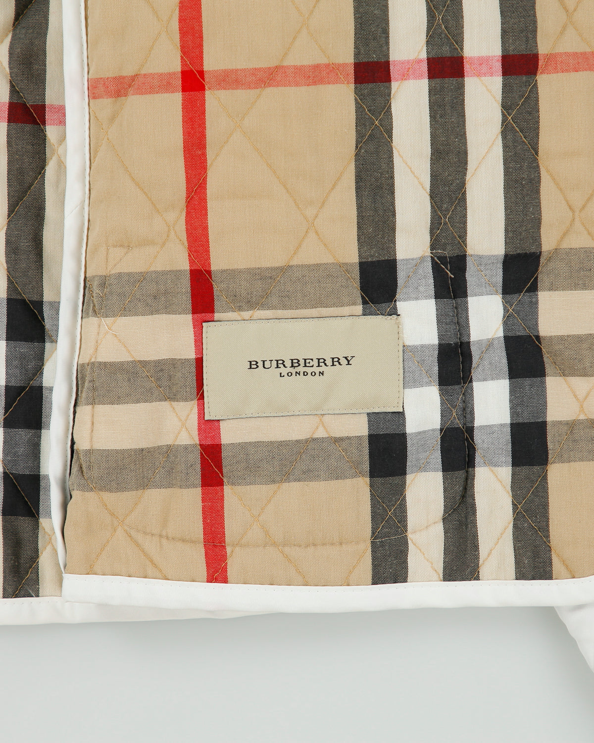 Vintage Y2K 00s Burberry Women's White Nova Check Lined Cropped Quilted Slim Fit Jacket - L