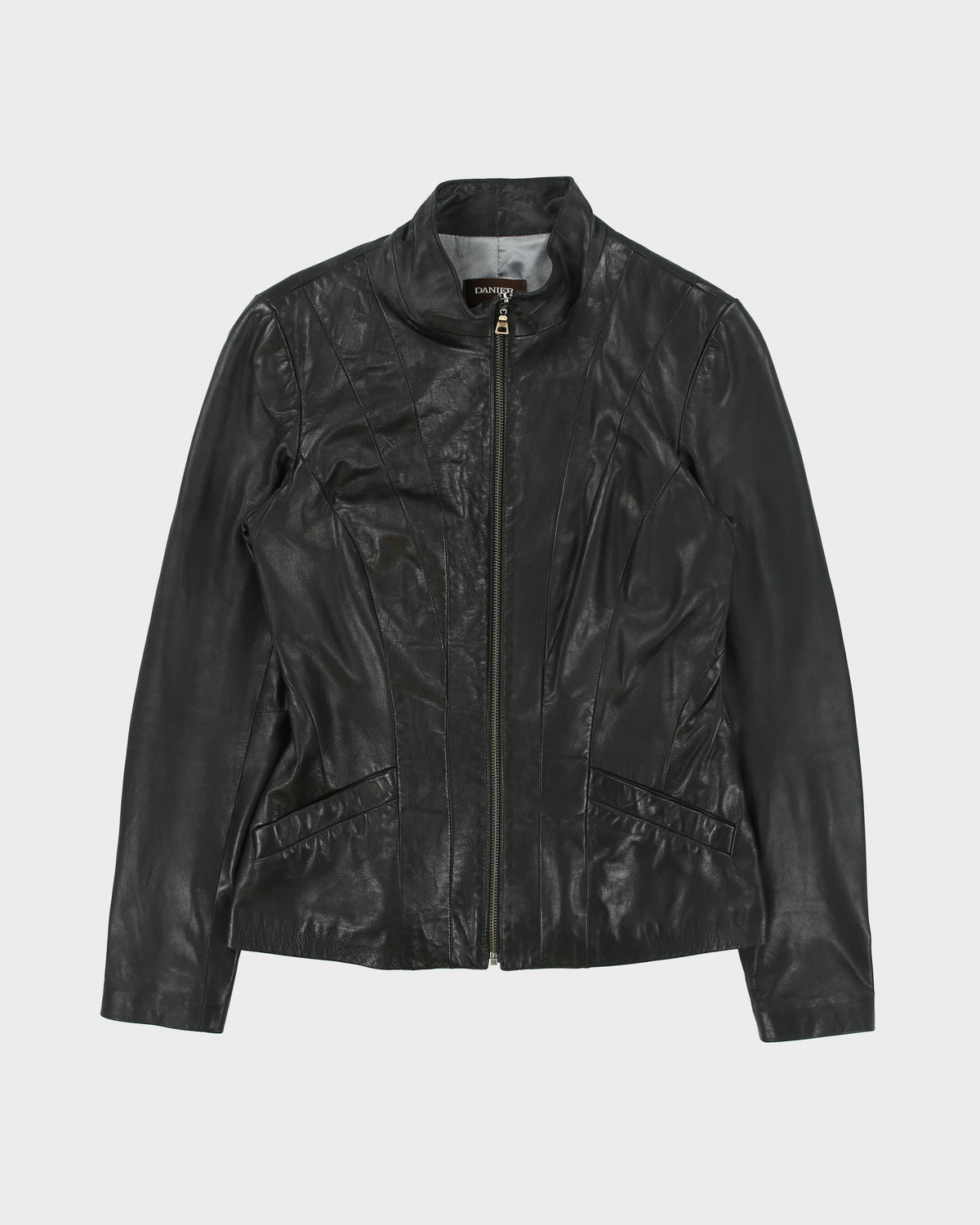 Vintage Y2K 00s Danier Women's Italian Calfskin Leather Cafe Racer Moto Jacket - M