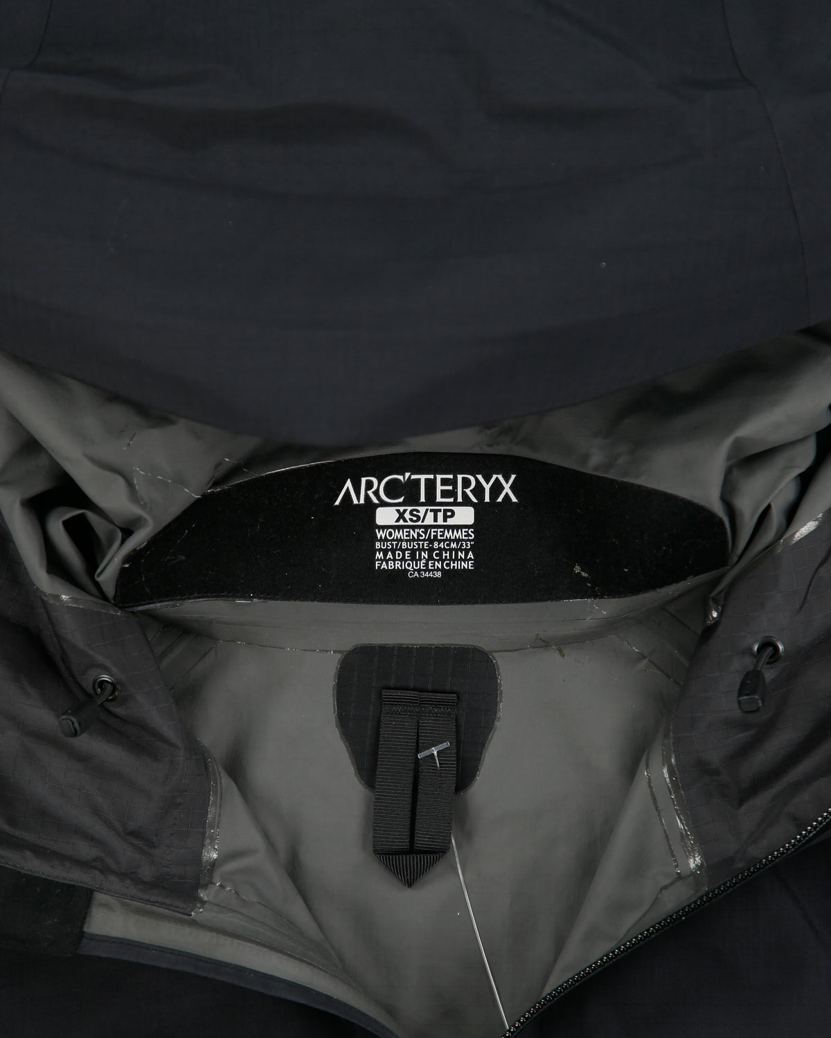 Arc'teryx Women's Beta LT Gore-Tex Lightweight Shell Rain Jacket - XS