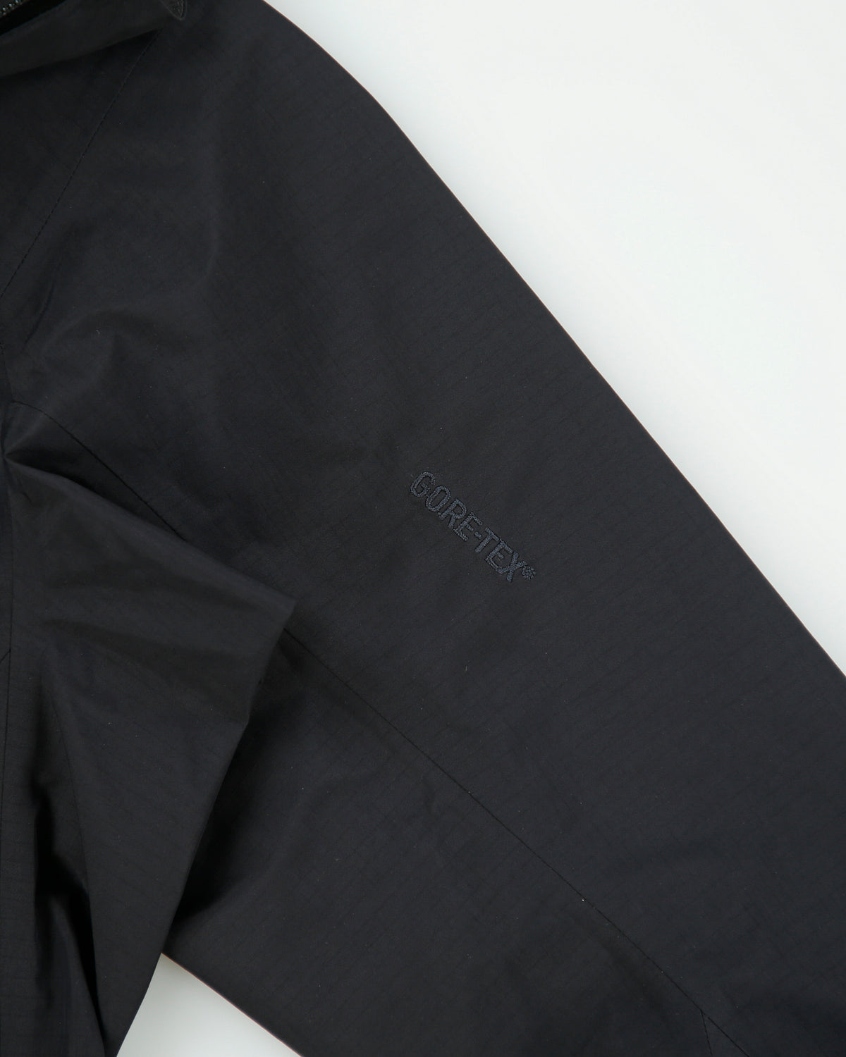 Arc'teryx Women's Beta LT Gore-Tex Lightweight Shell Rain Jacket - XS