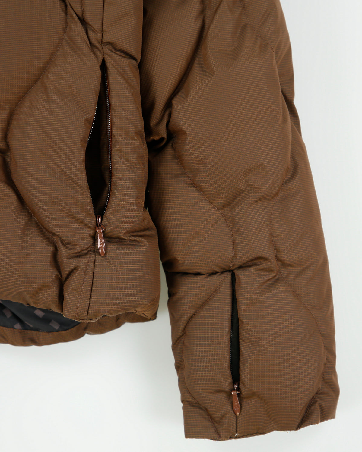 Vintage Y2K 00s Salomon Women's Quilted Goose Down Faux Fur Mountain Puffer Jacket - M