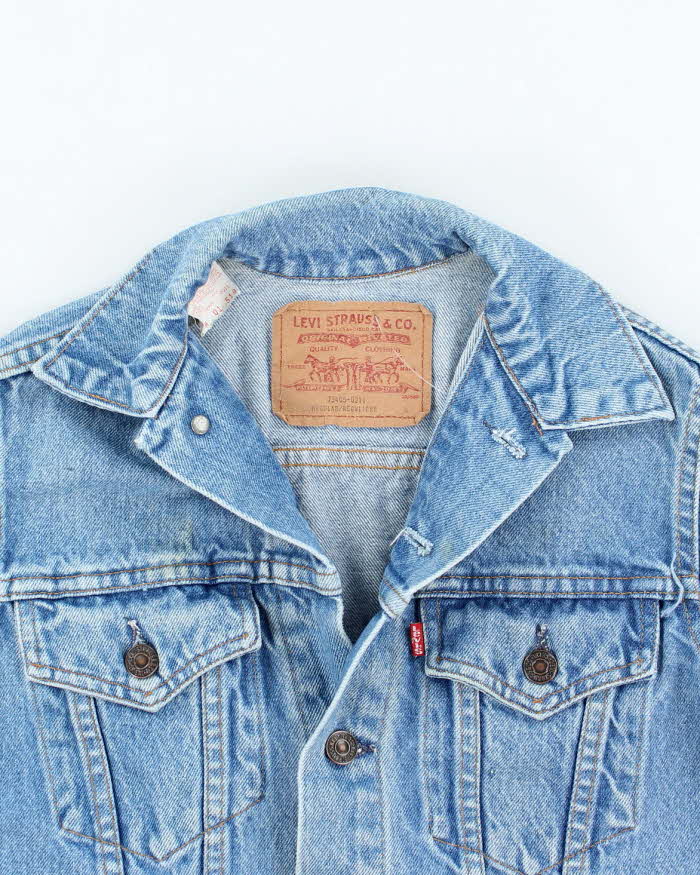 Vintage 90's Women's Levi's Cropped Light Wash Denim Jacket - S