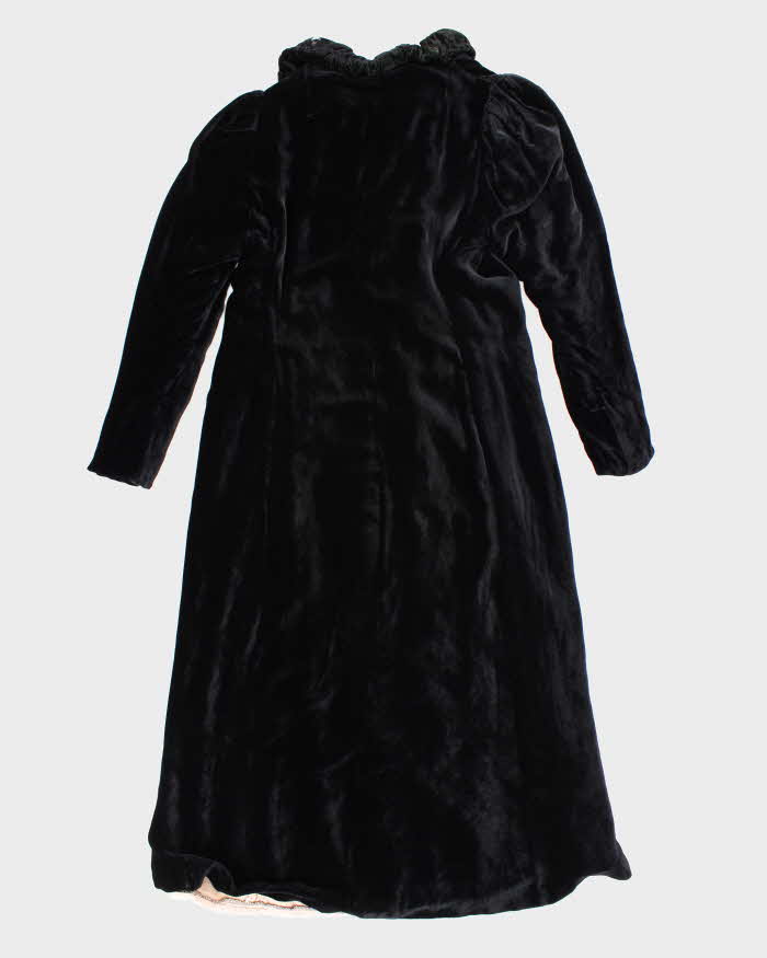 Vintage 20s Velvet Cape