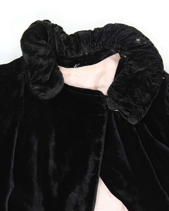 Vintage 20s Velvet Cape