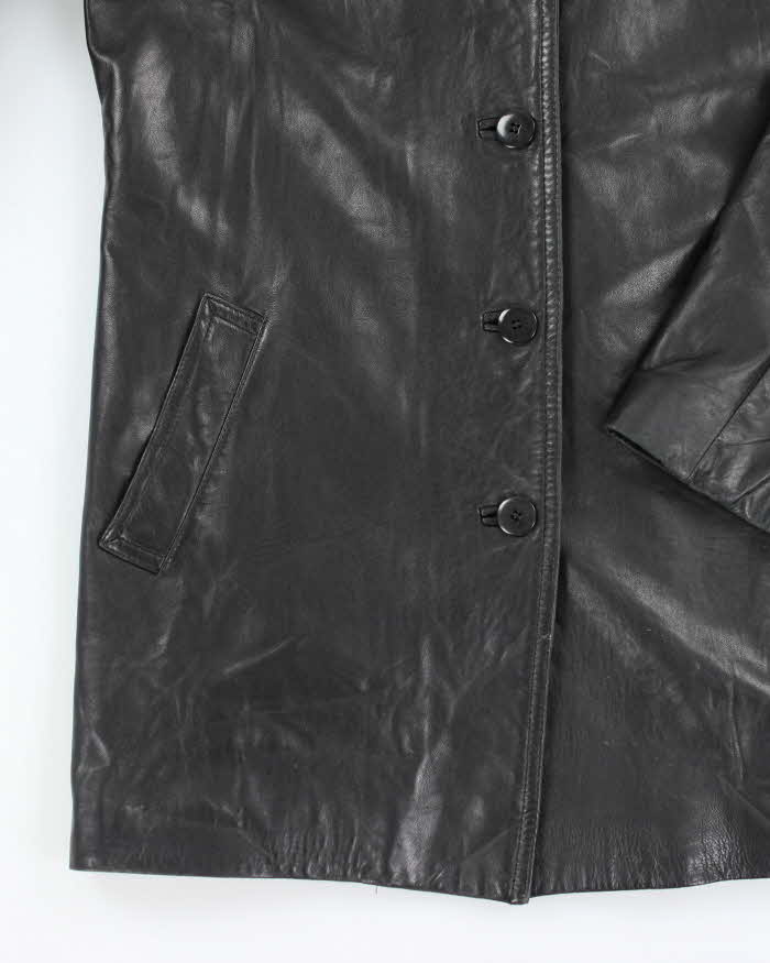 Vintage 2000's Women's Danier Button Up Leather Jacket - S