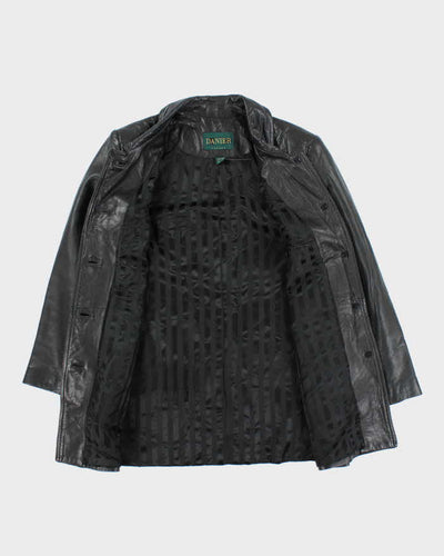 Vintage 2000's Women's Danier Button Up Leather Jacket - S