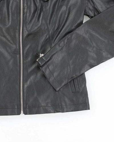 Deadstock Vintage Y2k 00s Guess Black Faux Leather Jacket - M
