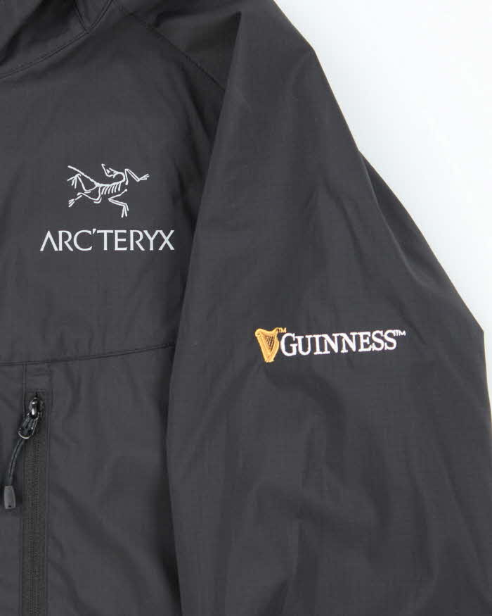 Vintage Y2K Arc'teryx Guinness Embroidered Lightweight Anorak Jacket - M