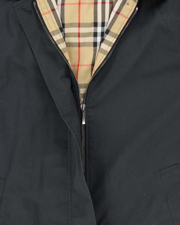 Vintage 00s Women's Navy Burberry Hooded Zip Up Mac - M