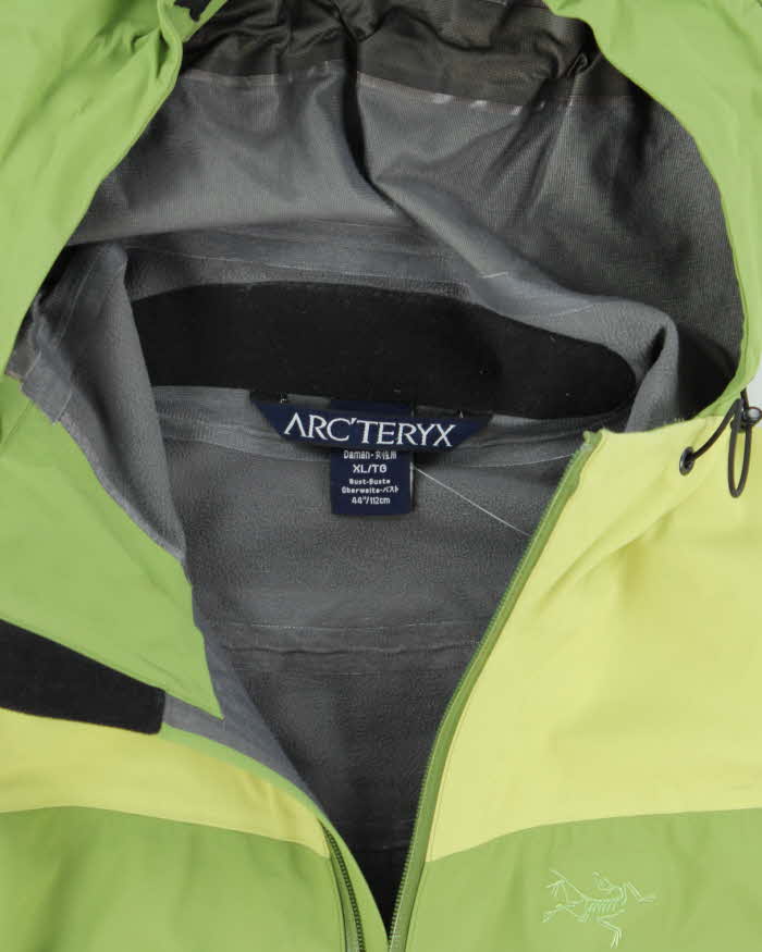 Vintage Women's 00s Arc'teryx Recco Goretex Hooded Ski Jacket - XL