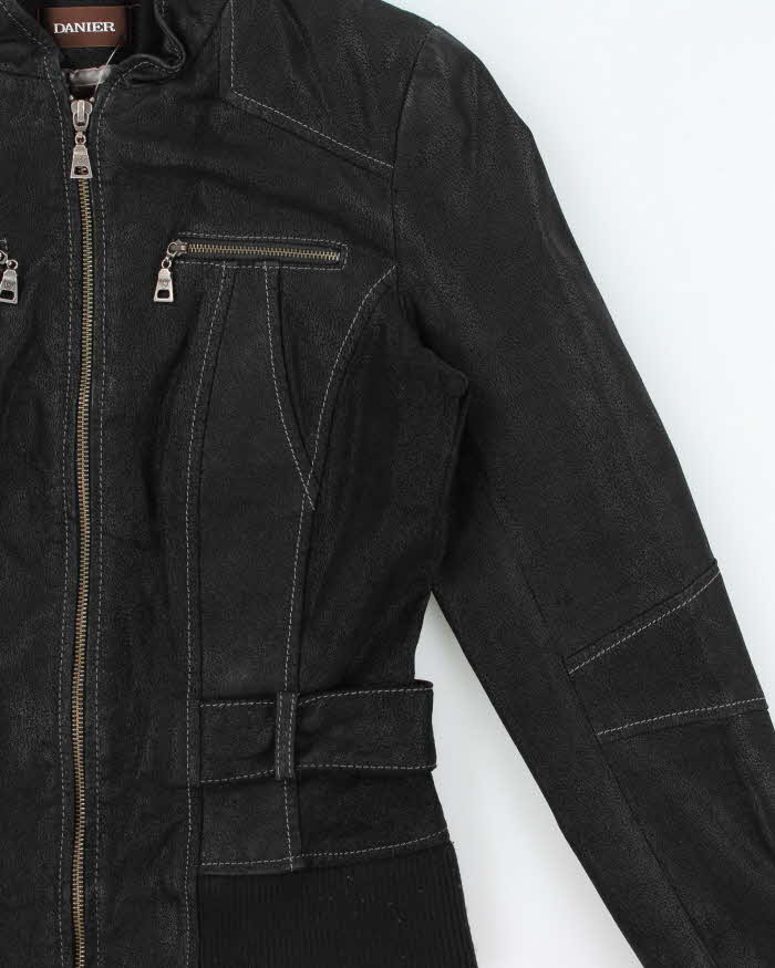 Vintage Y2K 00s Danier Women's Grained Leather Contrast Stitch Belted Cafe Racer Moto Jacket - S