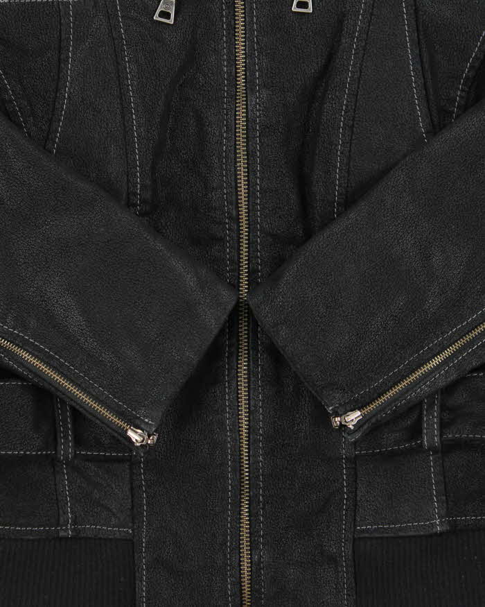Vintage Y2K 00s Danier Women's Grained Leather Contrast Stitch Belted Cafe Racer Moto Jacket - S