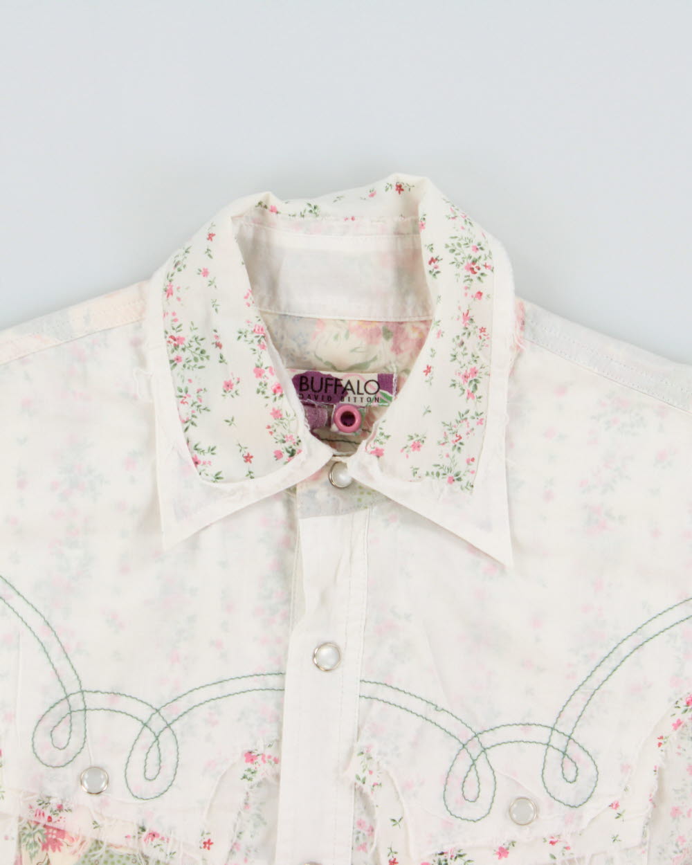 Vintage Y2K 00s Buffalo David Bitton Floral Women's Wild Rose Pearl Snap Button Long Sleeve Western Shirt - M