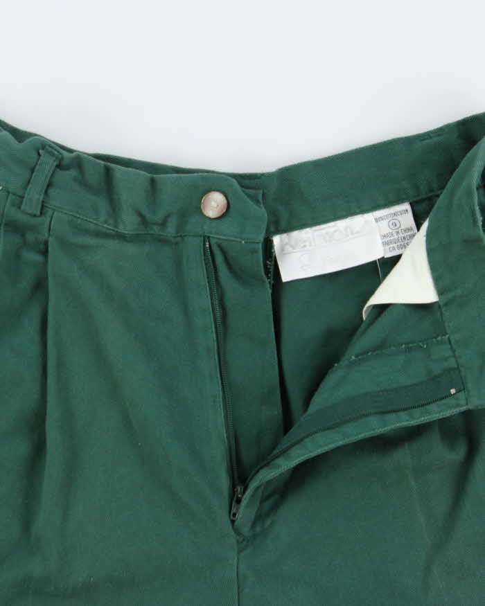 Vintage 1990s Reitmans Women's High Waisted Double Pleated Relaxed Fit Chino Bermuda Shorts - W26
