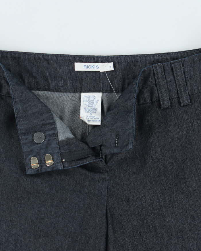 Vintage Y2K 00s Ricki's Women's Low-Rise Indigo Denim Chino Capri Shorts - W32