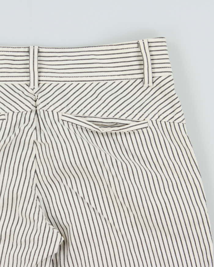Vintage Y2K 00s Lacoste Women's Mid Rise Striped Canvas Capri Shorts - W28