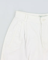 Vintage 1990s Van Heusen Women's High Waisted Double Pleated Relaxed Fit Chino Bermuda Shorts - W25
