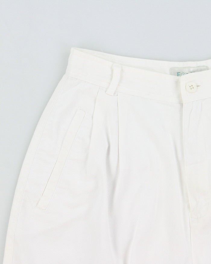 Vintage 1990s Van Heusen Women's High Waisted Double Pleated Relaxed Fit Chino Bermuda Shorts - W25