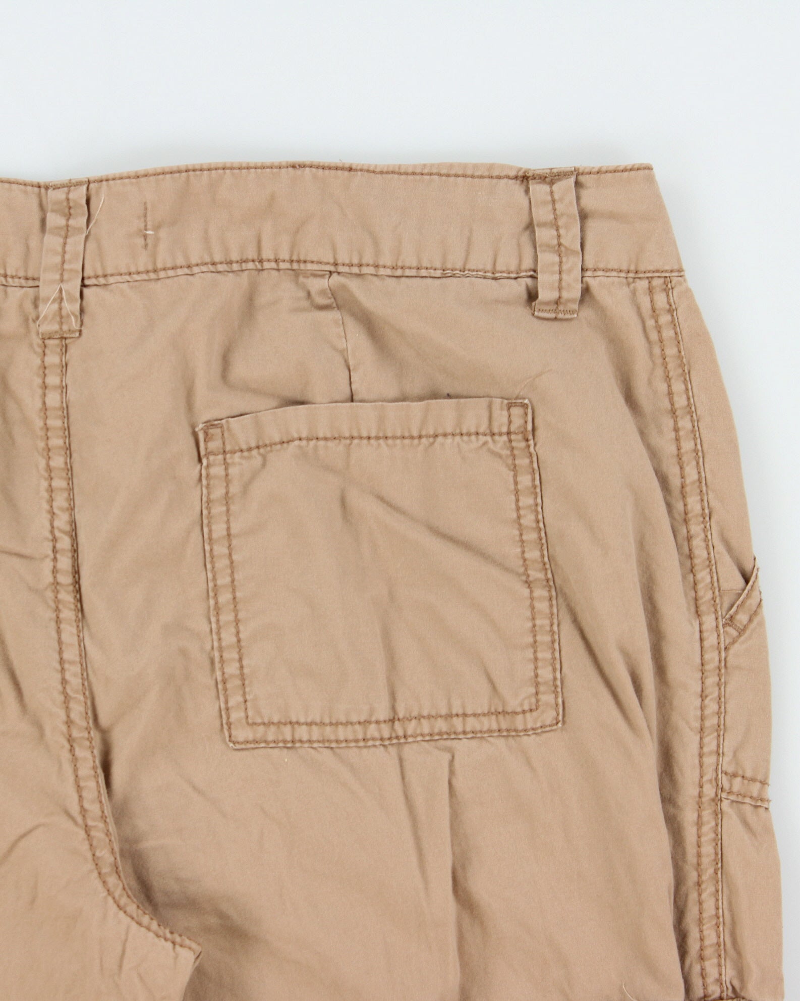 Vintage Y2K 00s No Boundaries Women's Desert Khaki Mid Rise Canvas Multi-Pocket 3/4 Length Straight Leg Cargo Capri Shorts - S