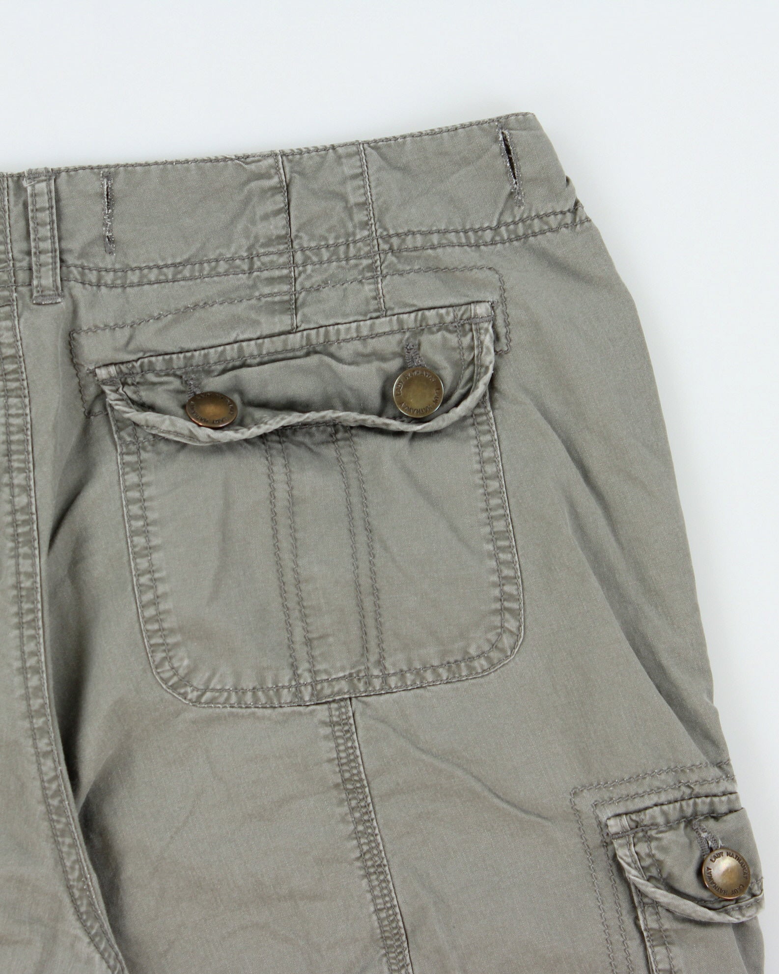 Vintage Y2K 00s Lady Hathaway Women's Khaki Mid Rise Canvas Relaxed Fit Adjustable Cargo Capri Shorts - W32