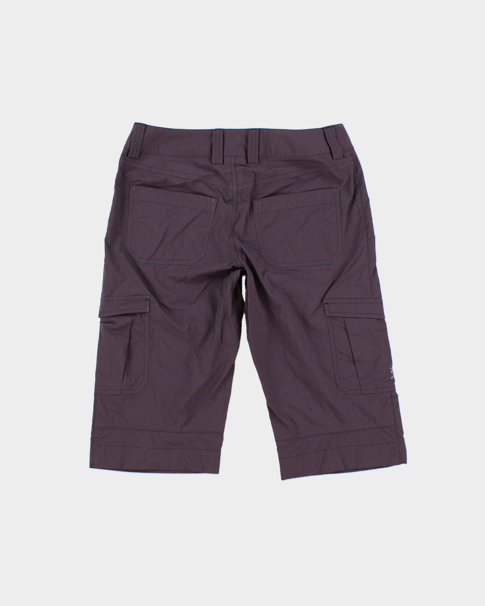 Vintage Y2K 00s Arc'teryx Women's Plum Low-Rise Soft Shell Straight Leg Capri Shorts - W28