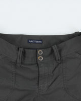 Vintage Arc'teryx Slate Women's Low-Rise Soft Shell Straight Leg Long Shorts - W28