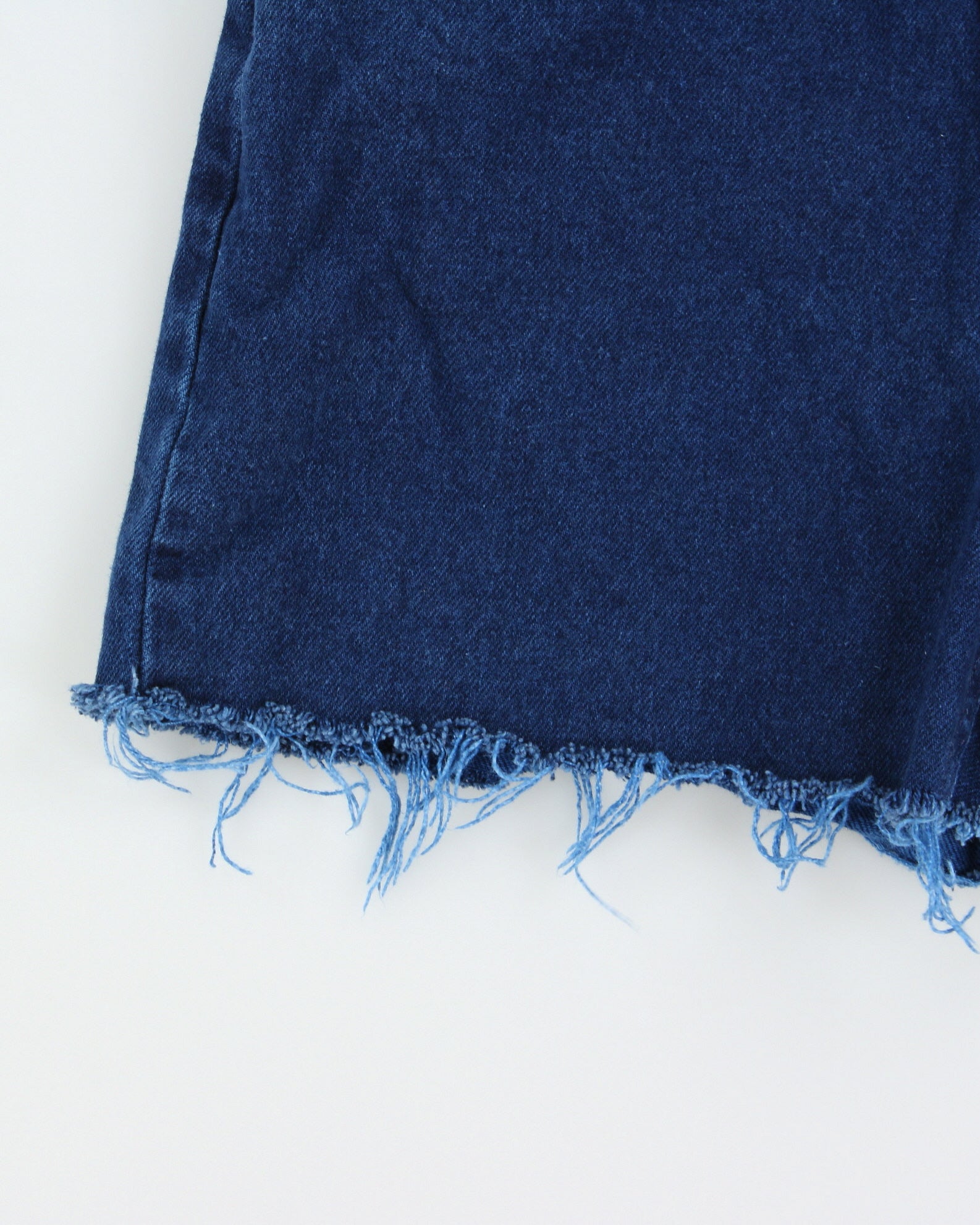 Vintage 1970s Lee Women's High-Rise Indigo Denim Union Made In USA Frayed Mini Shorts - W28