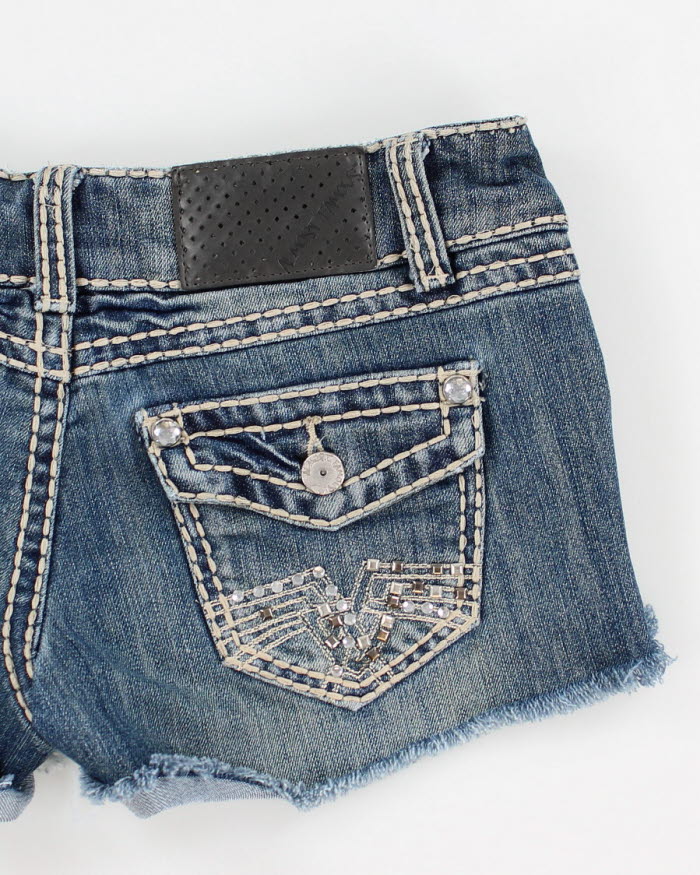 Vintage Y2K Women's Cut Off Denim Shorts - W28