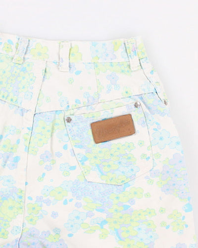 Vintage Women's Wrangler Floral Jean Shorts - W26